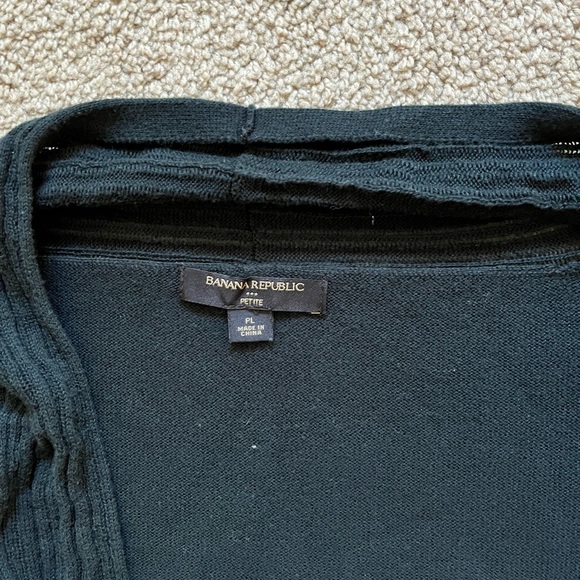 Banana Republic Top - Picture 4 of 7